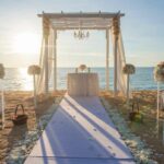 Bodas en la playa: organización y trámites necesarios