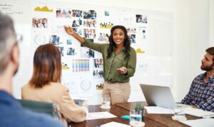 Conoce qué es la dirección estratégica de proyectos, que hace y cuáles son los 5 modelos para guiar la dirección estratégica.