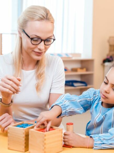 Máster en Montessori + Máster en Coaching e Inteligencia Emocional Infantil y Juvenil + Certificación Experto en IA Educativa